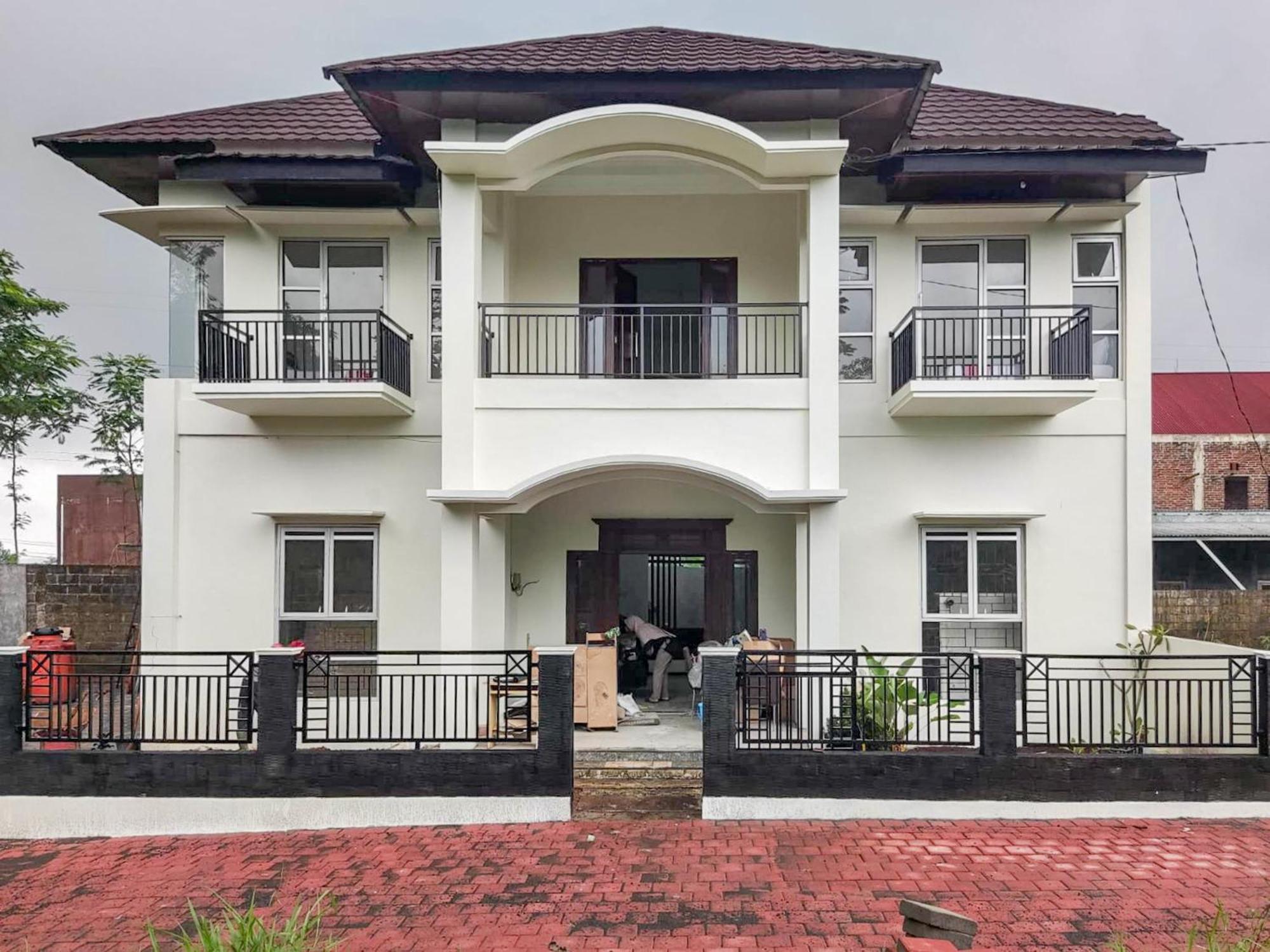 מלון Reddoorz Syariah Near Pengadilan Agama וונוסובו מראה חיצוני תמונה
